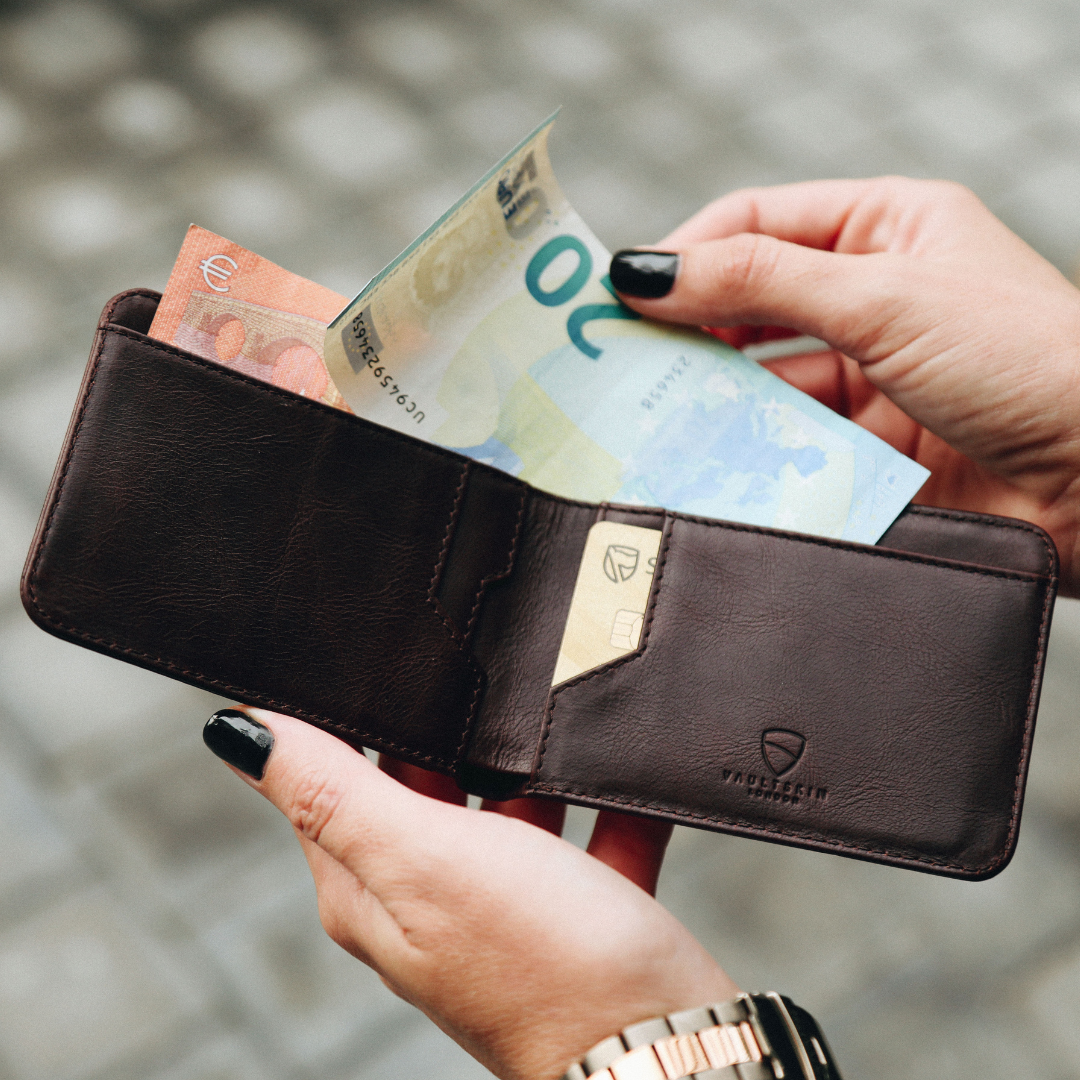 The Perfect Wallet for Your Dollar Bills: The Manhattan Wallet