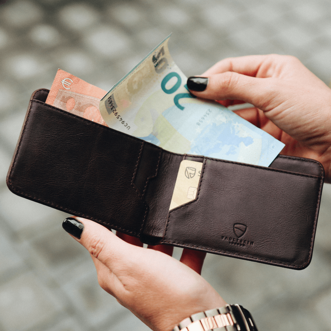 The Perfect Wallet for Your Dollar Bills: The Manhattan Wallet