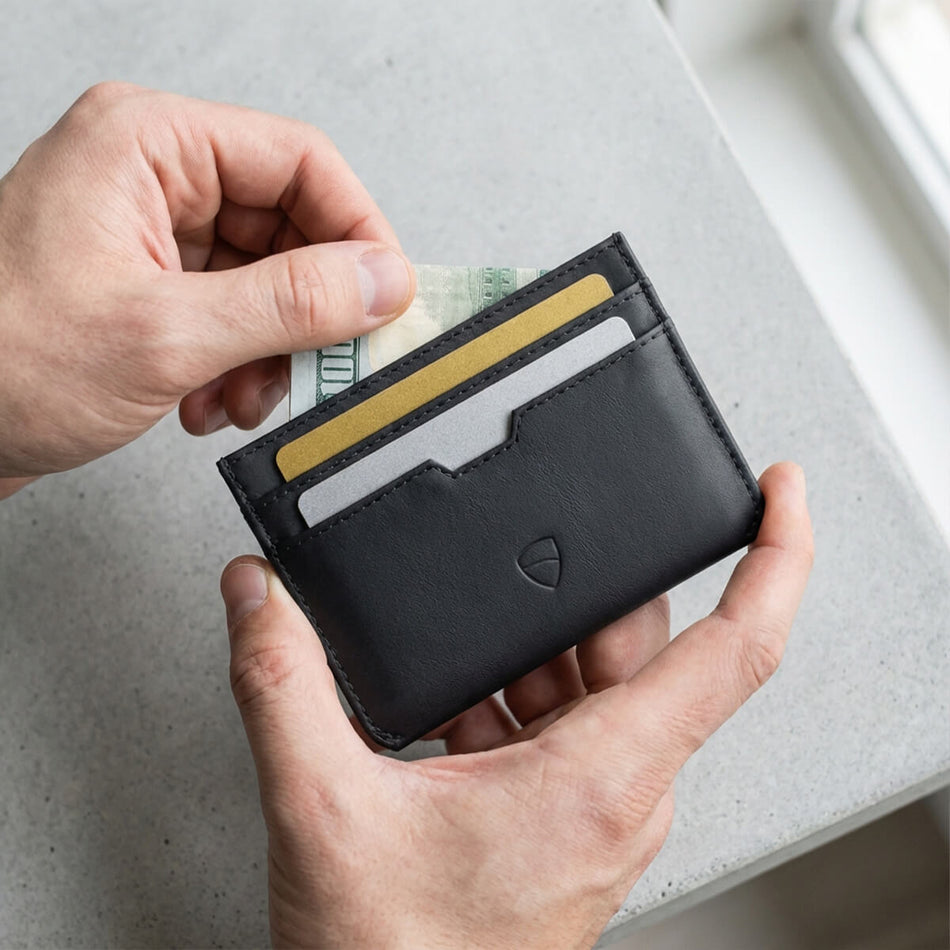 ULTIMATE MINIMALISM, UNCOMPROMISED CAPACITY