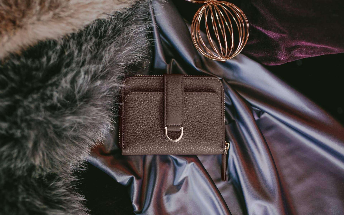 Sophisticated organization zip wallet