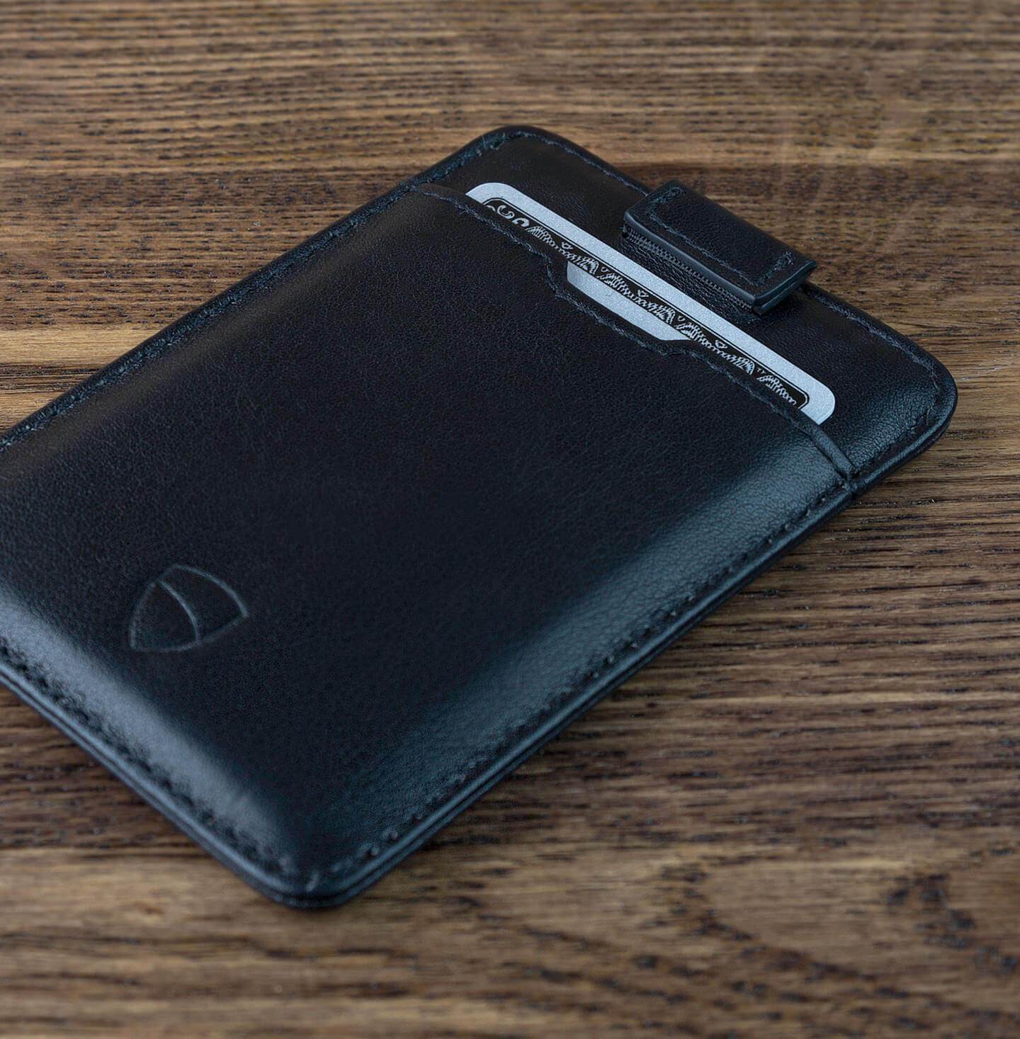 Chelsea card holder coin pocket detail