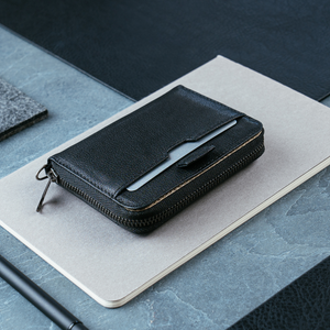 The Vaultskin MAYFAIR Zipper Wallet - Slim, Convenient and Secure