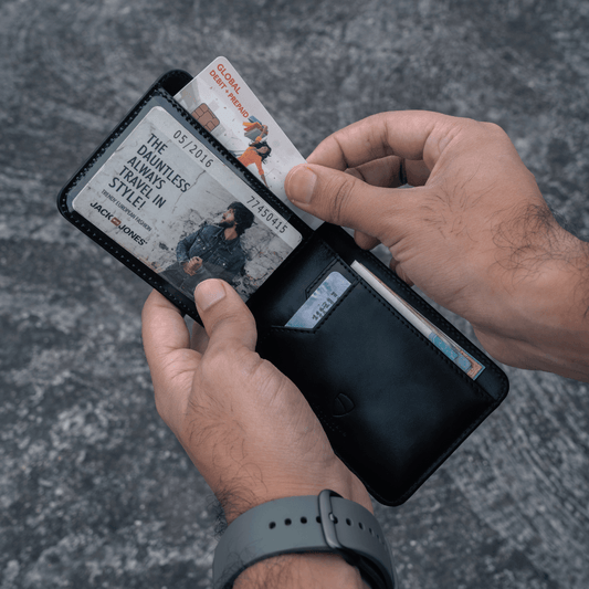 Manhattan Wallet: Where Style Meets Functionality with a Clear ID Window