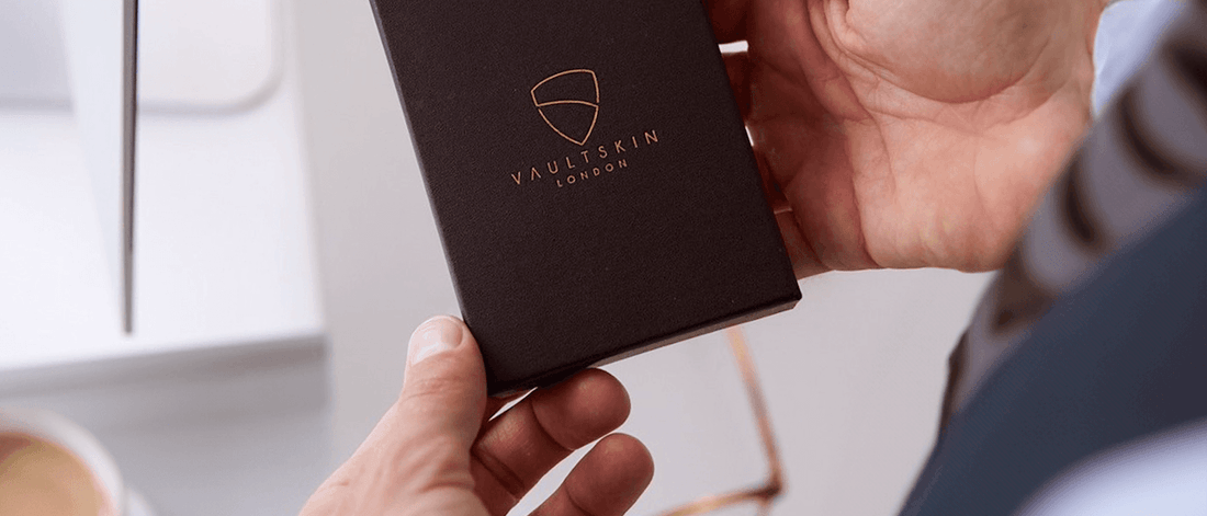How to Choose a Leather Wallet as a Gift