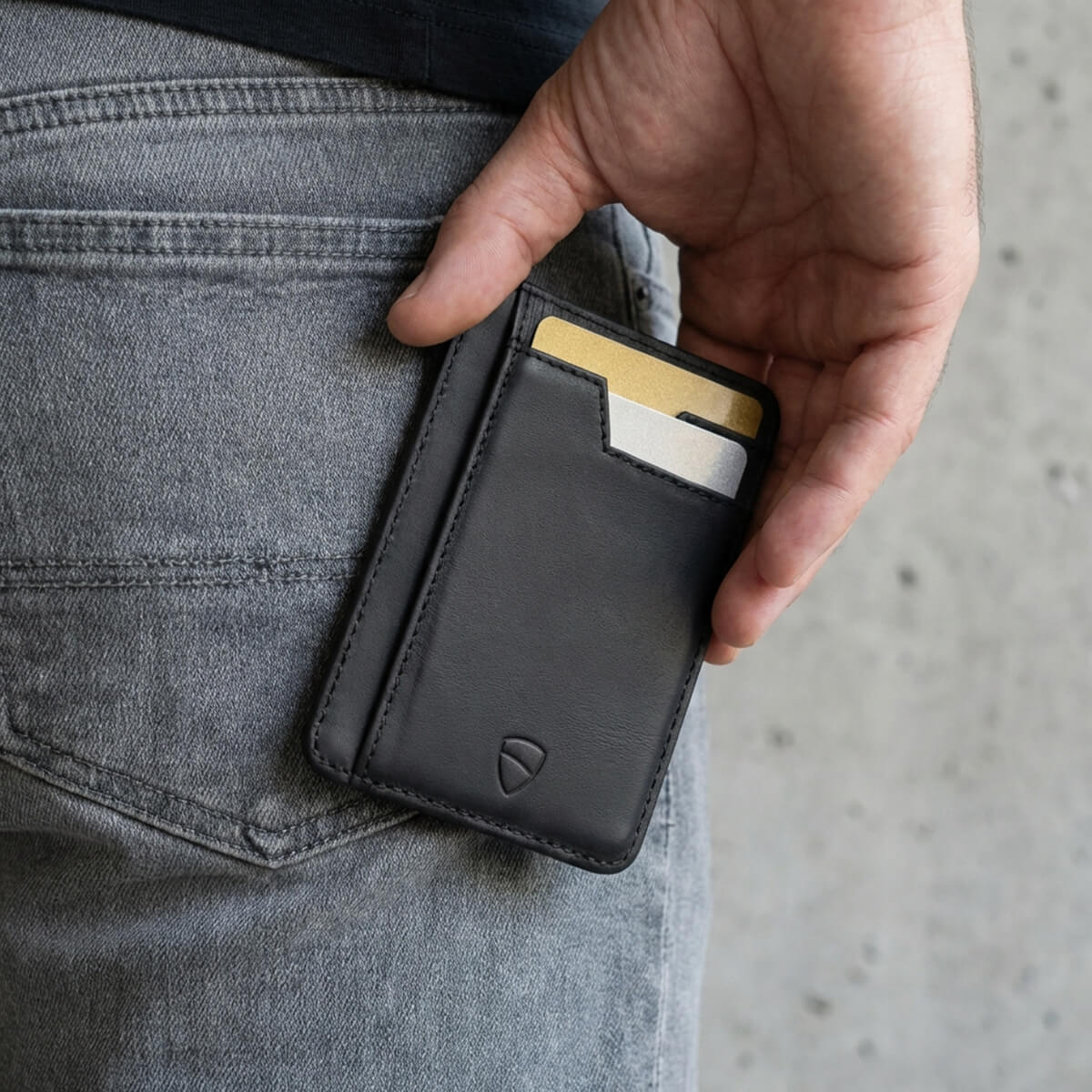キャリークラン コンパクトウォレット Amazon.com: Vaultskin BRIXTON Slim RFID Wallet for Men - Leather