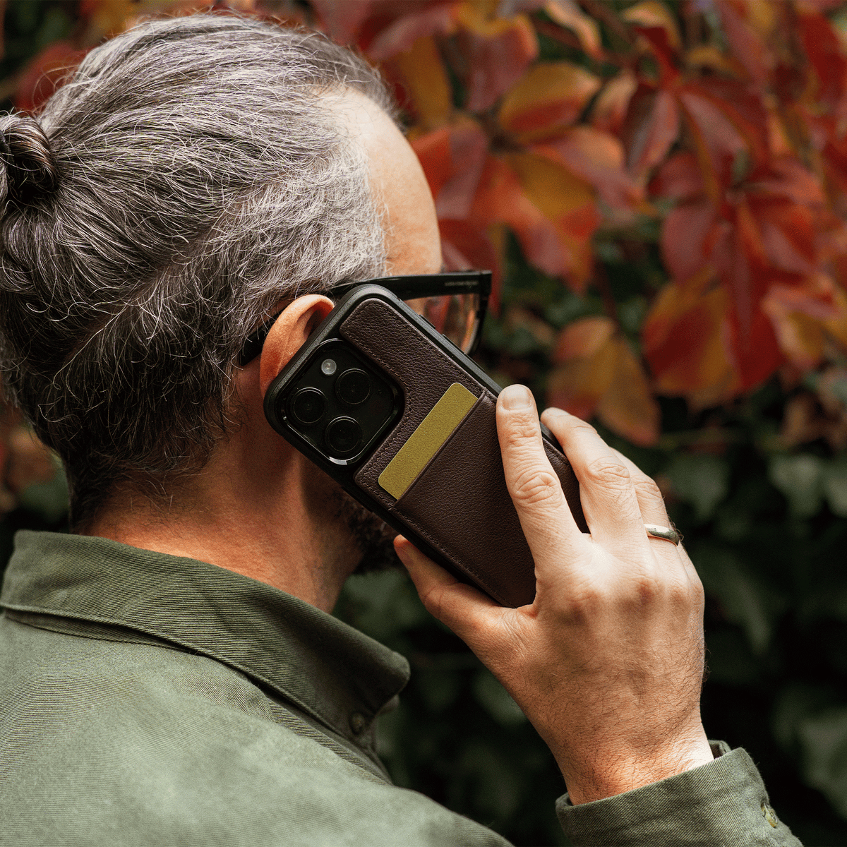 Sichere iPhone 15 Hülle mit Kartenfach