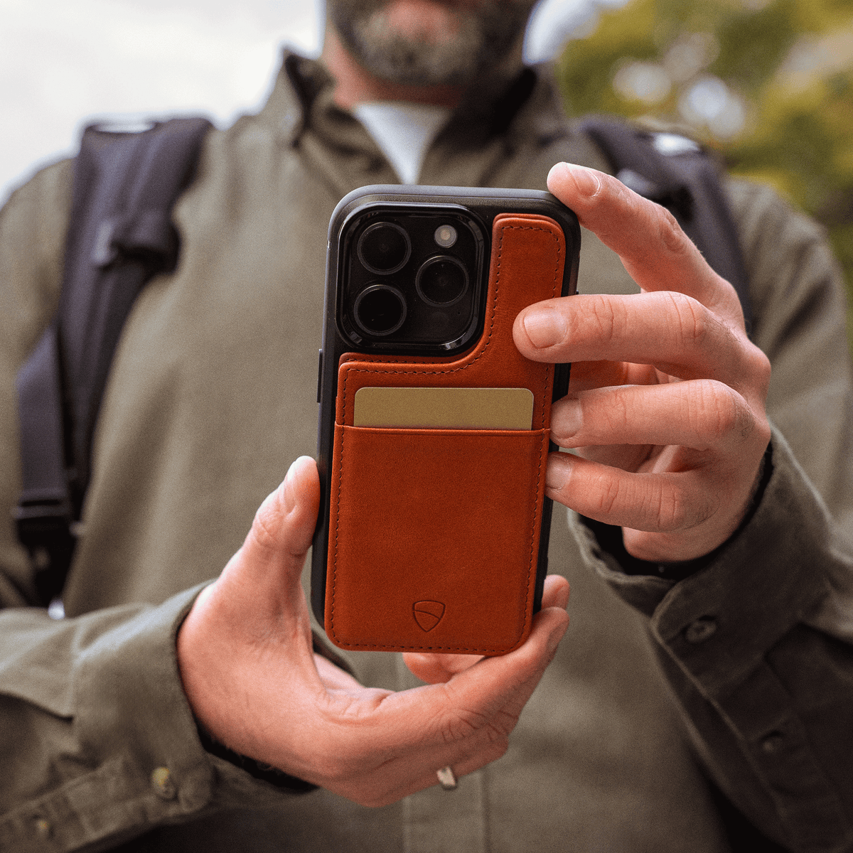 Schlanke iPhone 16 Pro Wallet-Hülle