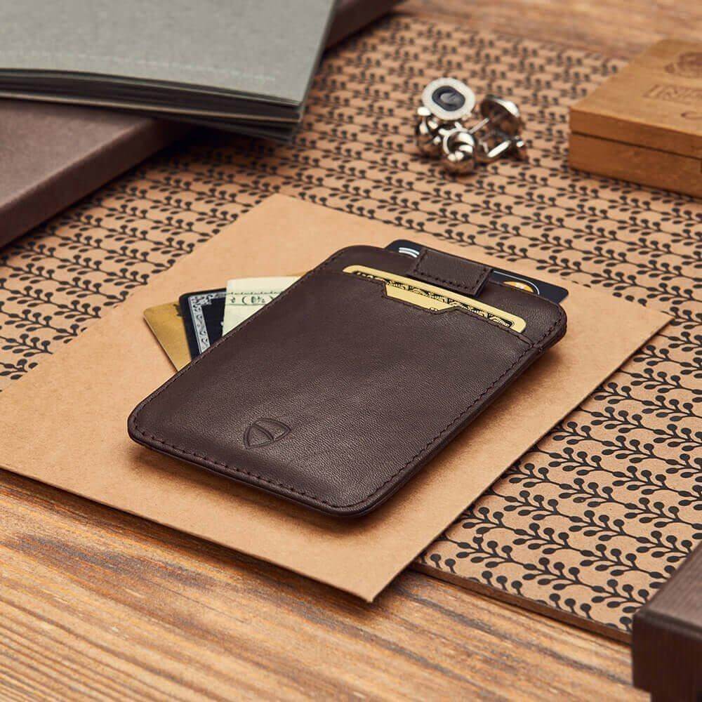 Sleek design Chelsea card pouch