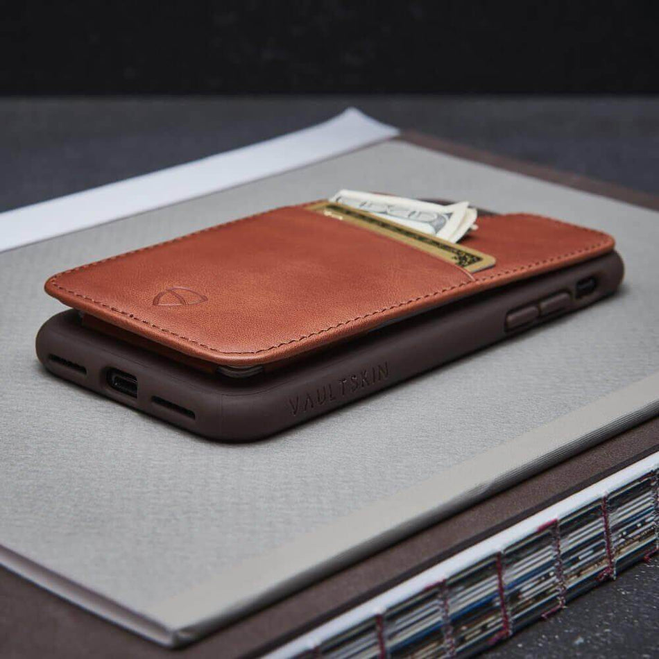 Compact iPhone 7 Leather Wallet
